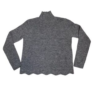 Justin Laurent gray scallop hem sweater size medium